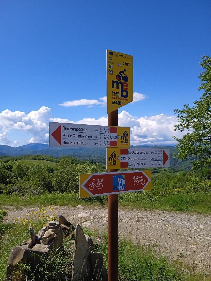 Bed and Breakfast Cascina Boschetto Saliceto Екстер'єр фото